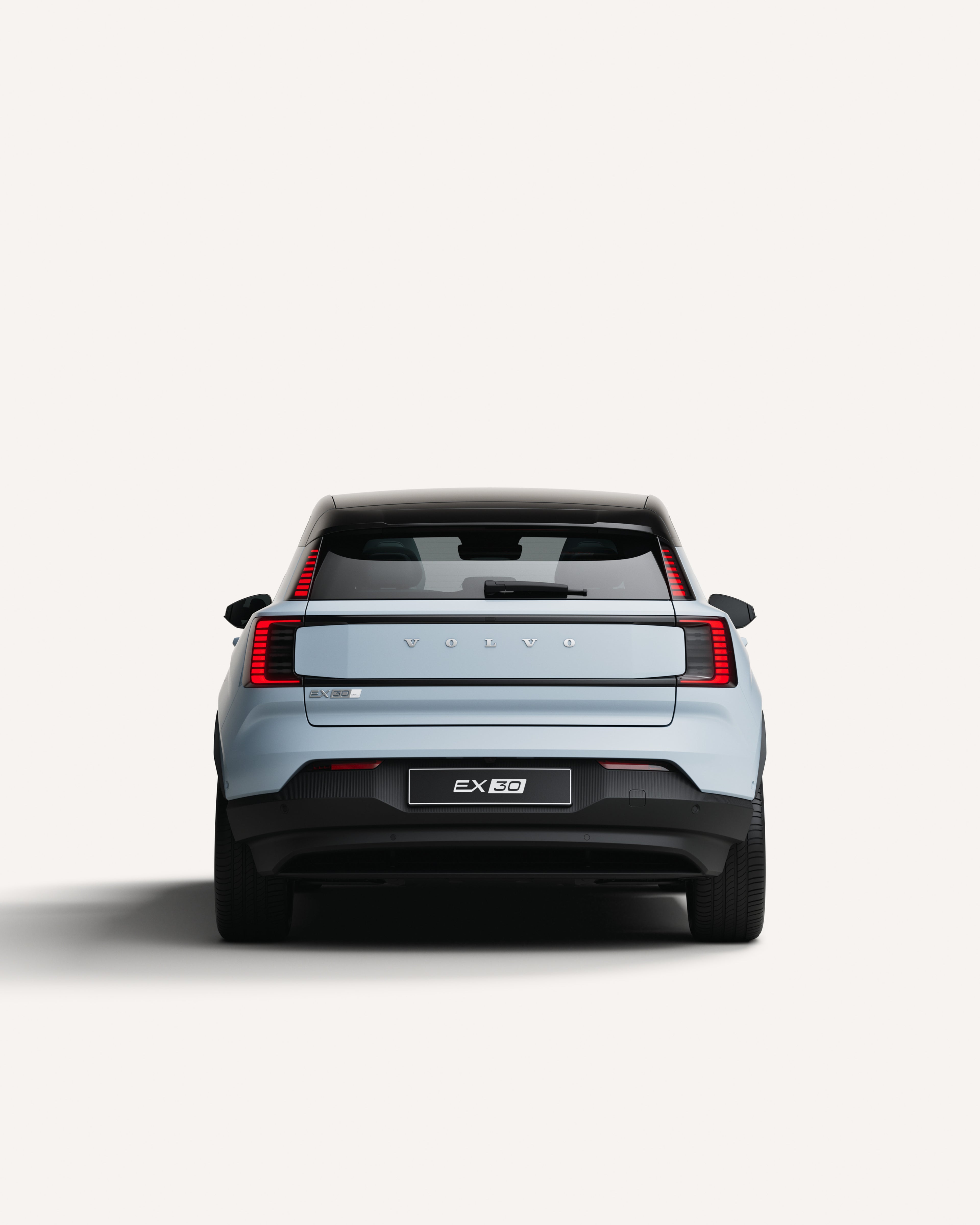 纯电动沃尔沃 EX30 后视图