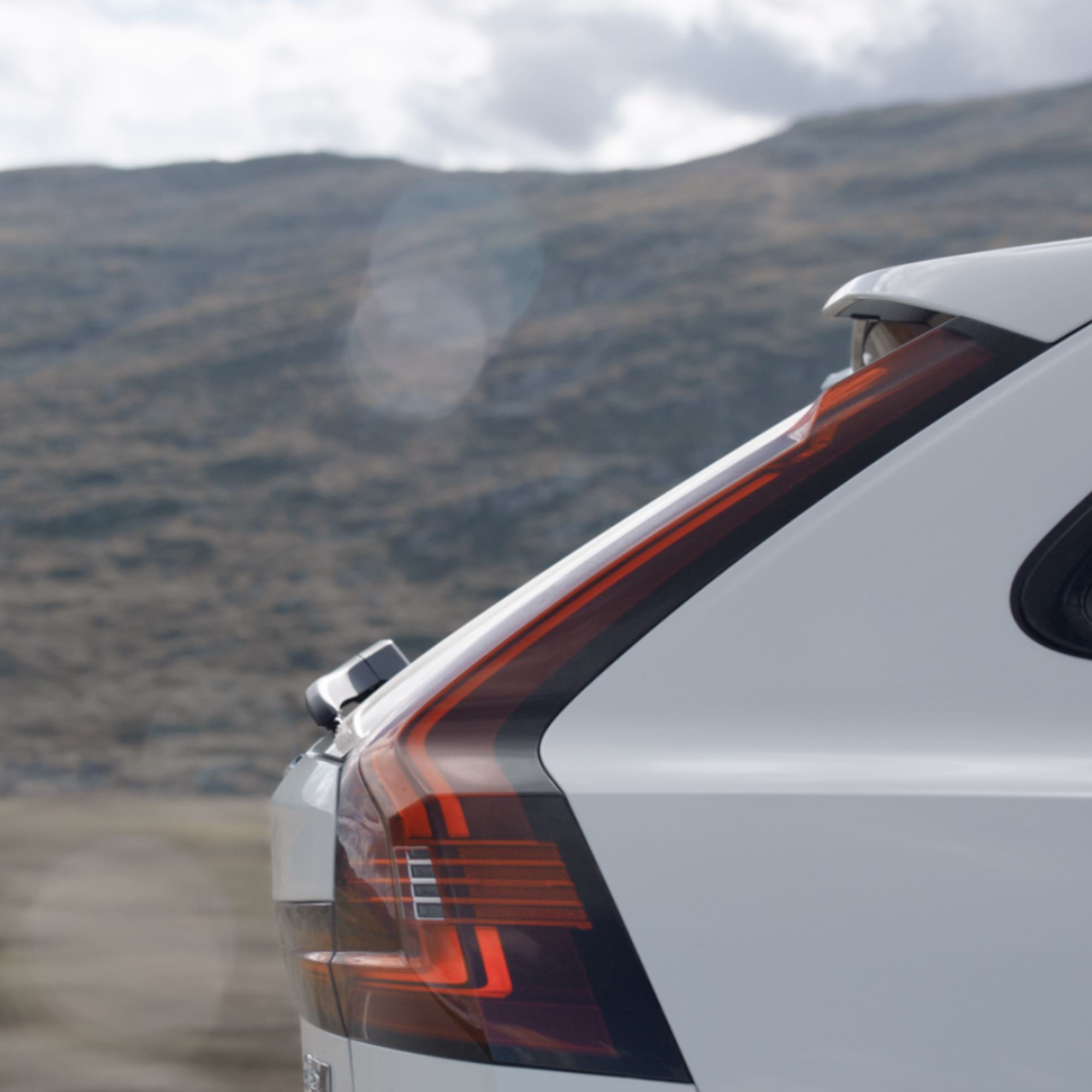 沃尔沃 V90 Cross Country 的 LED 尾灯