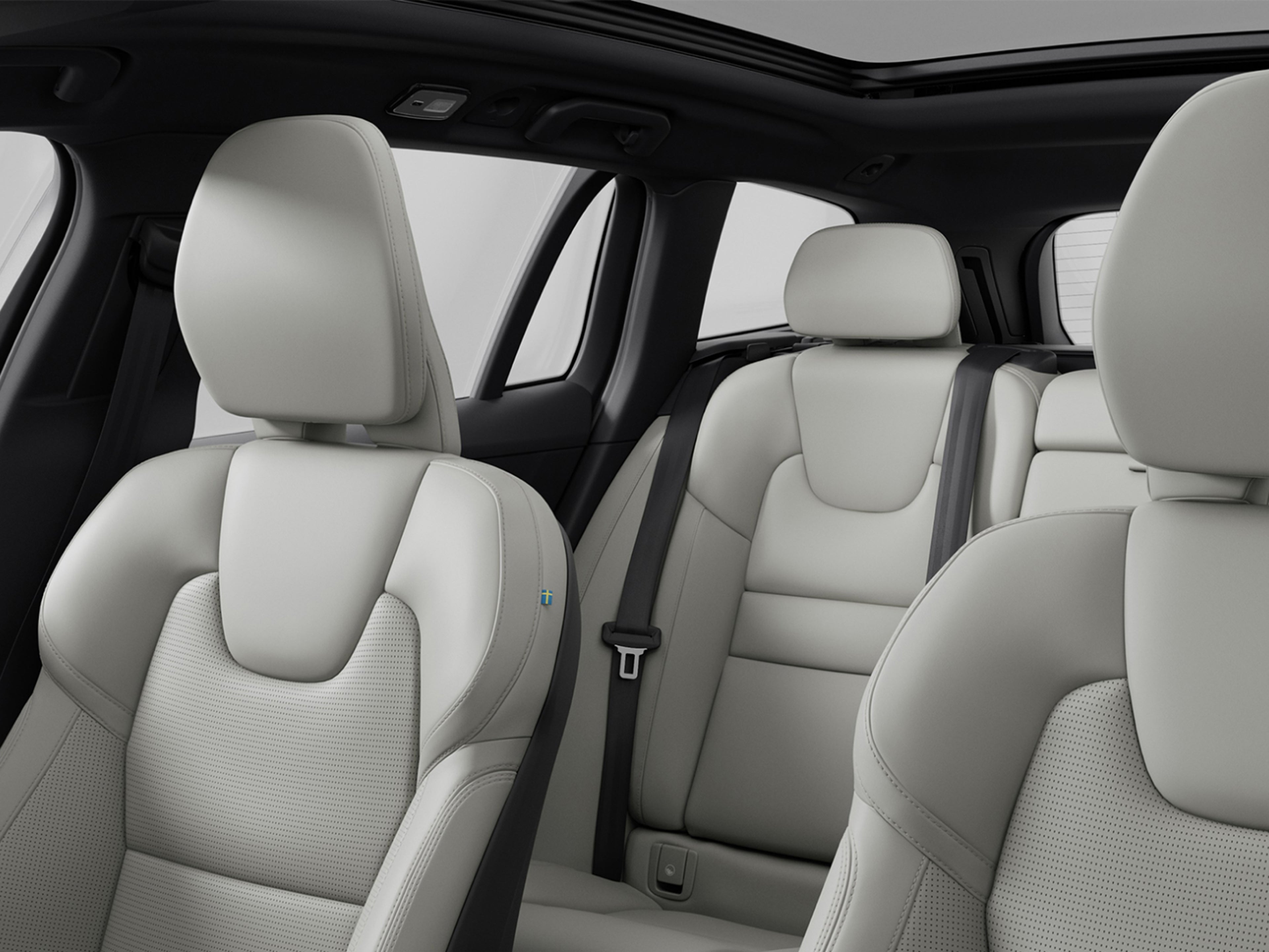 沃尔沃 V60 Cross Country 驾驶舱内饰。