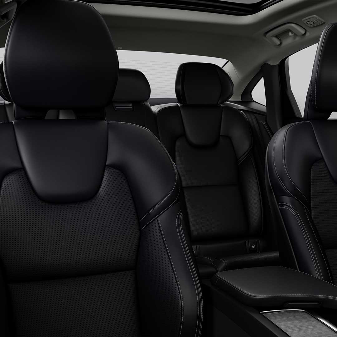 沃尔沃 S90 轿车独家驾驶舱内饰。