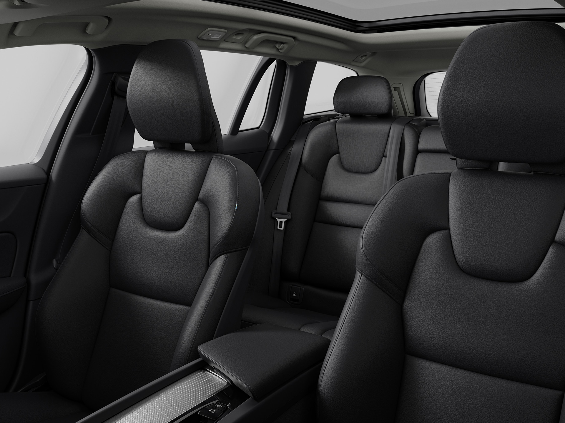 沃尔沃 V60 旅行车内部驾驶舱宽敞空间。